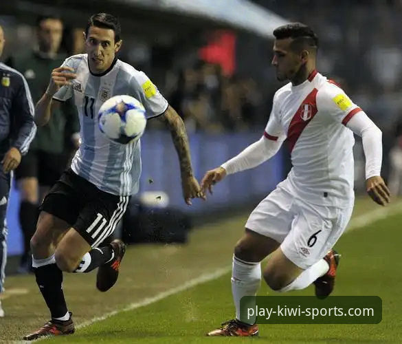 如何通过奇异果体育官方下载，深度复盘一场史诗级的世预赛？